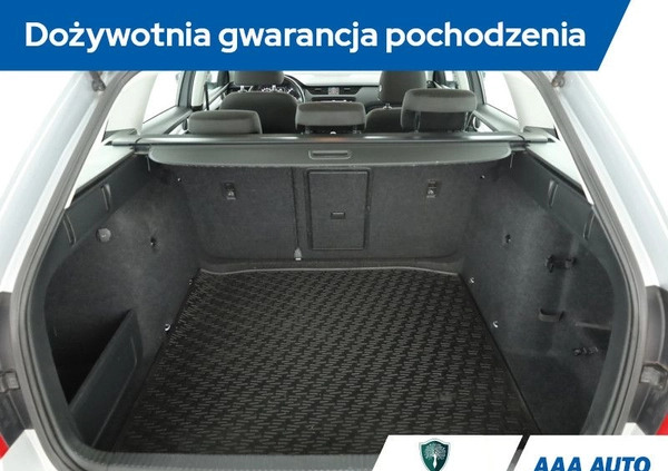Skoda Octavia cena 52501 przebieg: 198290, rok produkcji 2018 z Ostroróg małe 211